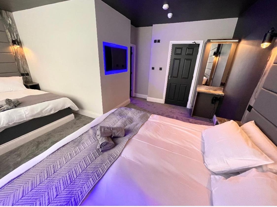 Breeze Suites - Luxury Group Accom - Sleeps 19 Blackpool Exterior photo